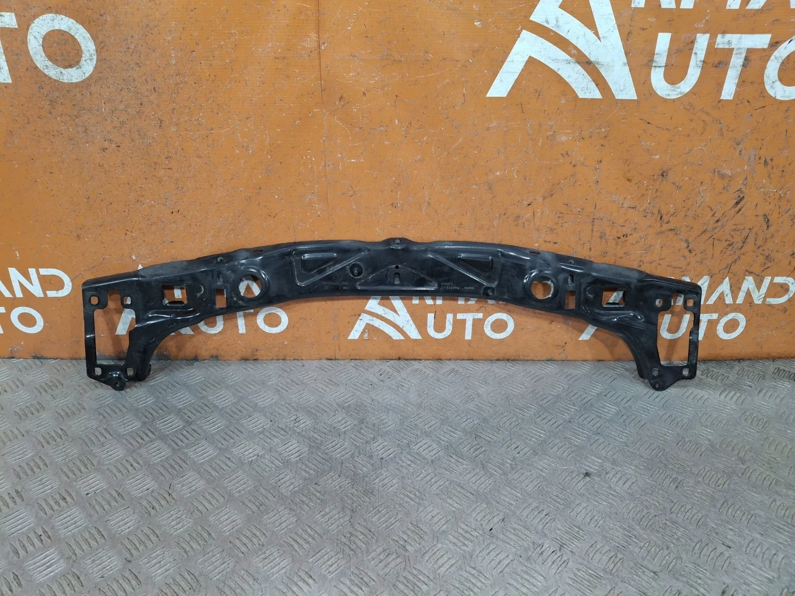 Панель передняя (суппорт радиатора) верхняя BMW X1 2015-2022 F48