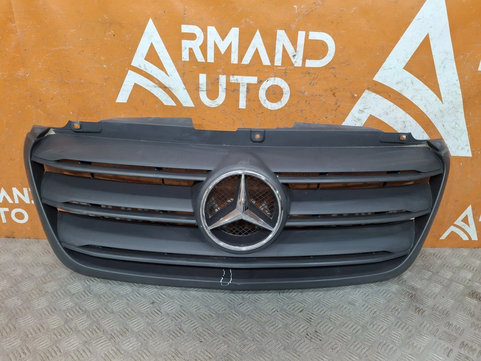 Решетка радиатора Mercedes Sprinter 2018-нв Br.907