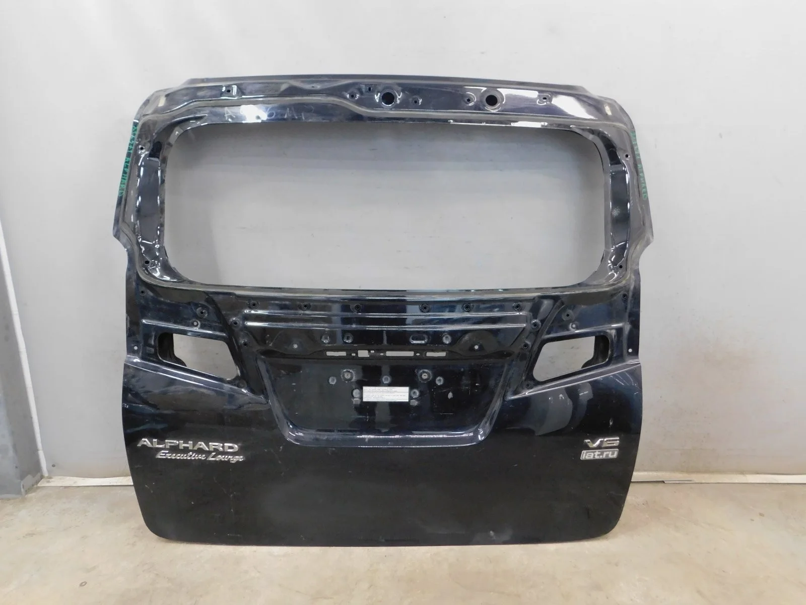 Дверь багажника Toyota Alphard