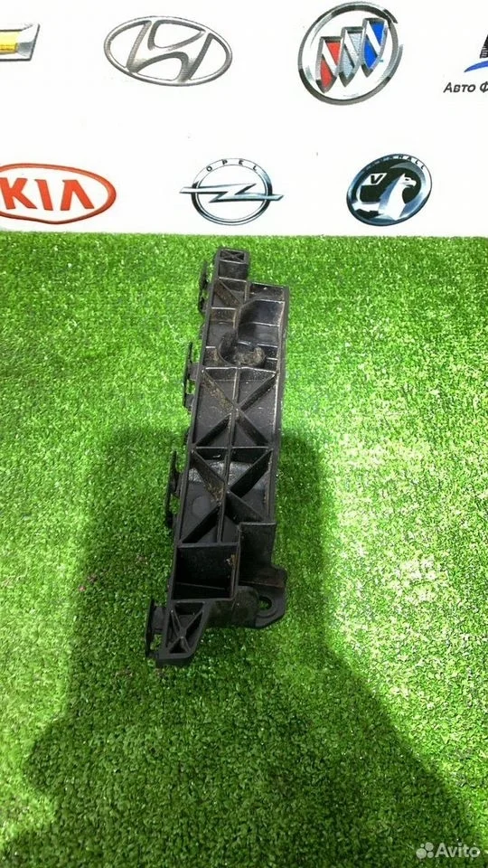 Крепление бампера переднее левое hyundai ix35