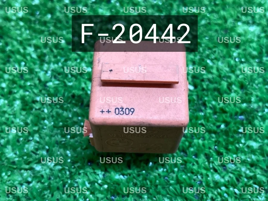 Реле 1742690 Land Rover Range E39 Е39 E38 Е38 E53 Е53 E65 Е65 E66 Е66 E60 Е60 E85 Е85 E46 Е46 L322 Л322 E88 Е88 E87 Е87 E82 Е82 E81 Е81 E61 Е61