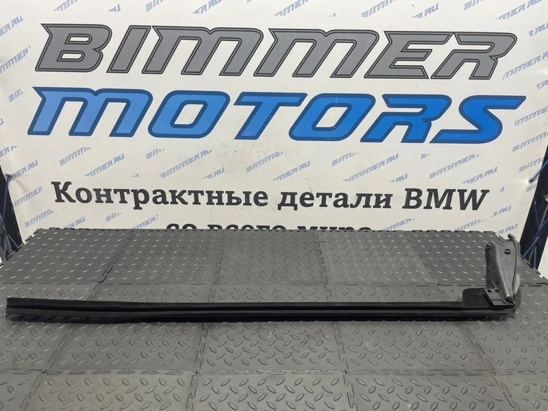 Уплотнитель стекла двери Bmw 335I 2010 51337119089 E92 N55B30A, передний левый