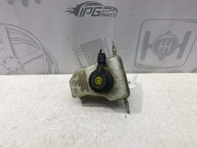 Бачок главного тормозного цилиндра BMW 3 2009 E90