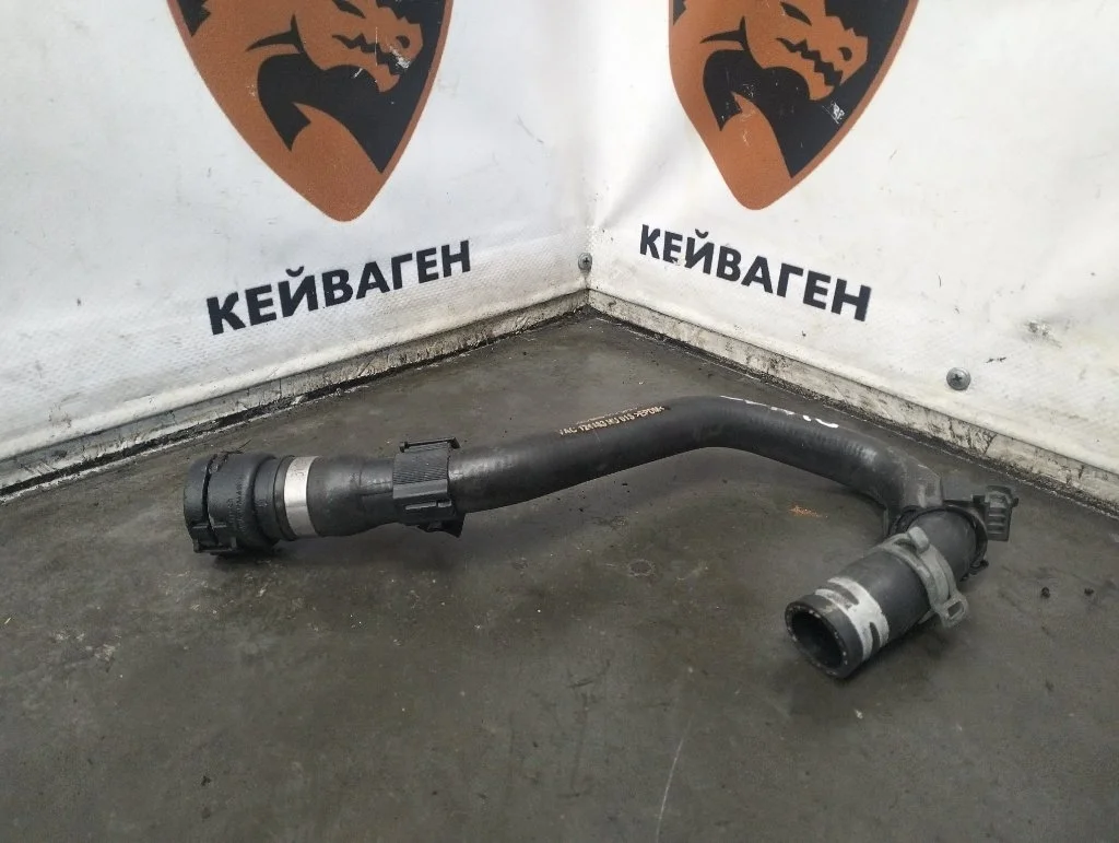 Патрубок системы охлаждения Audi Q5 2010 8R