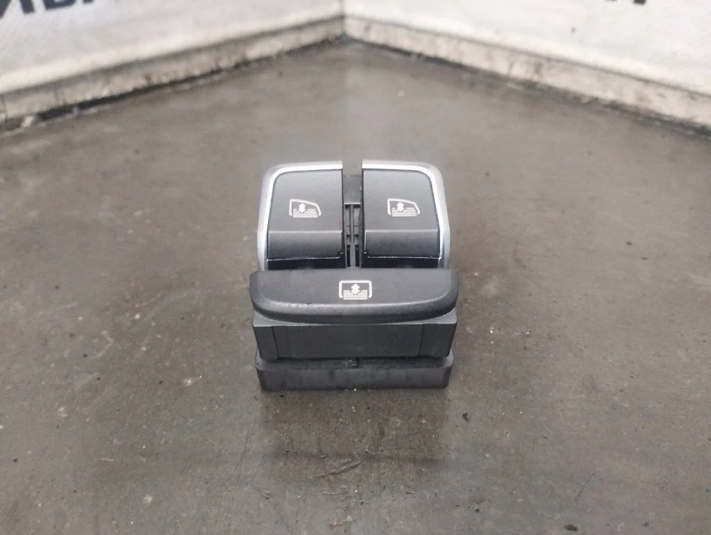Блок управления стеклоподъемниками Audi A8 2015 D4