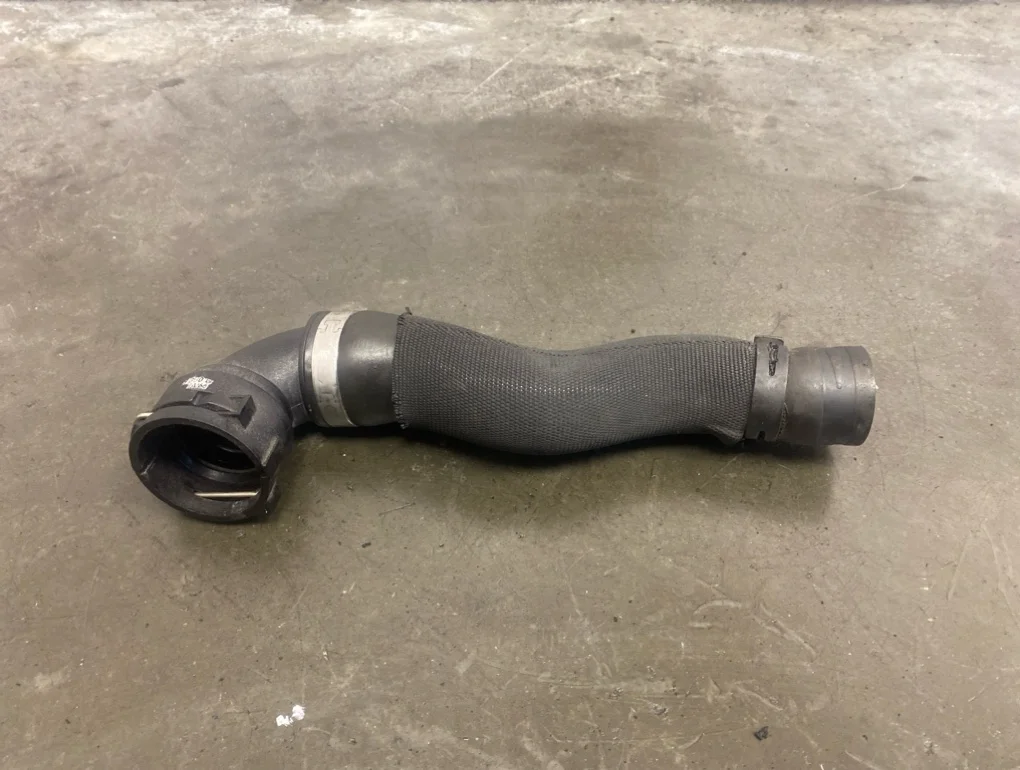 Патрубок Volkswagen Passat 2009 B6