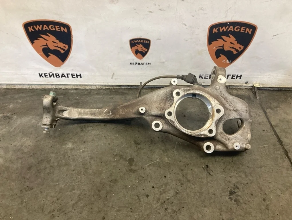 Кулак поворотный Audi A4 2010 B8