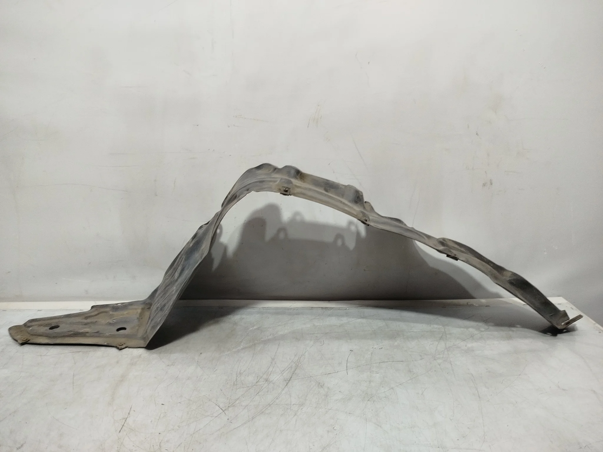 ПОДКРЫЛОК NISSAN LIBERTY PM12 PNM12 RM12 RNM12 ПЕРЕДНИЙ ЛЕВЫЙ 63843WF100