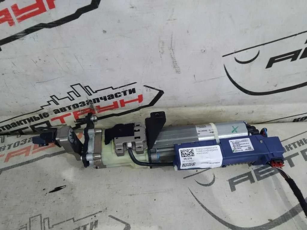 ДОВОДЧИК ДВЕРИ ПЯТОЙ AUDI Q5 8RB ПРАВЫЙ 8R0827852B