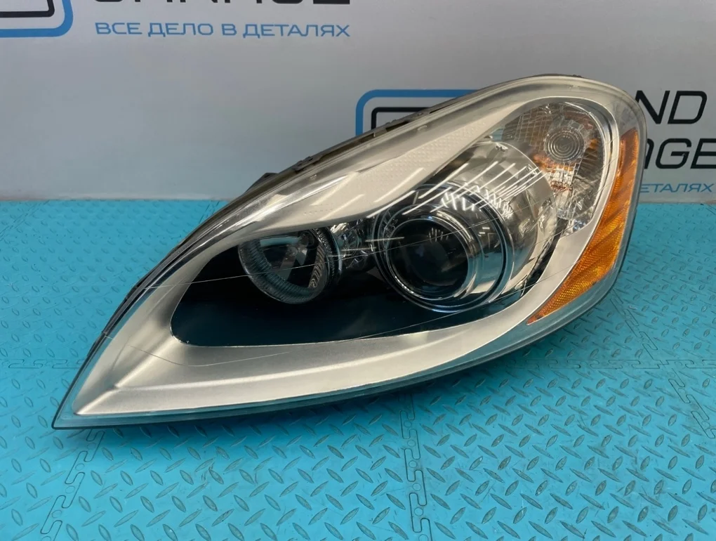 Фара Volvo Xc60 2012 30763137 DZ B4204T7 2.0, левая