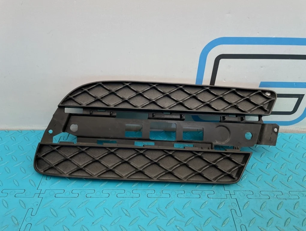 Накладка бампера Mercedes-Benz Gl-Class 2011 A1648847222 X164 642.820 3.0, правая