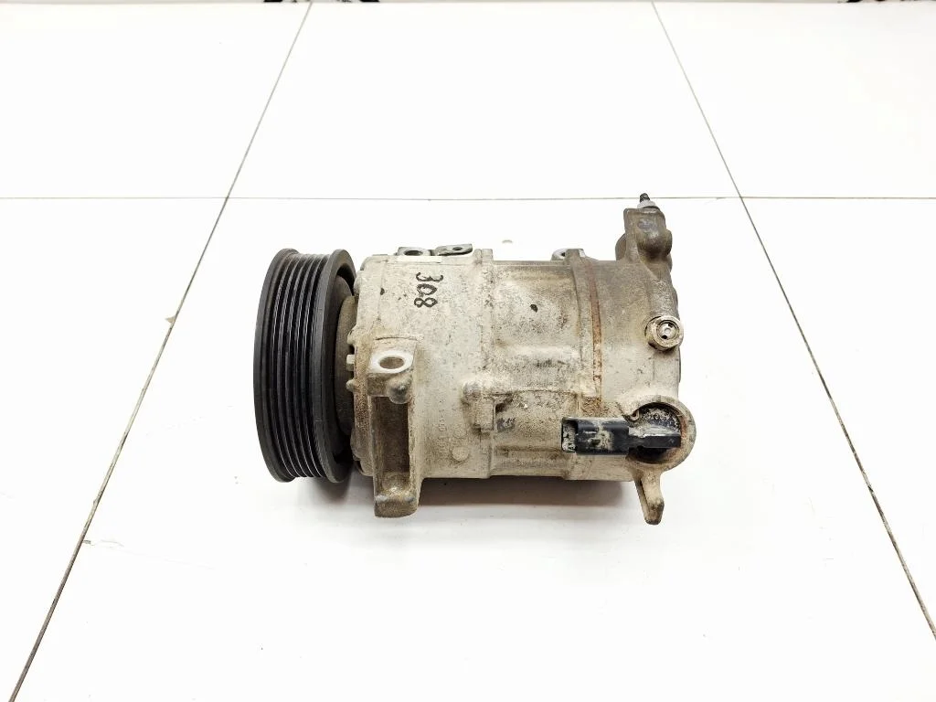 Компрессор кондиционера Peugeot 308 2010 (T7)