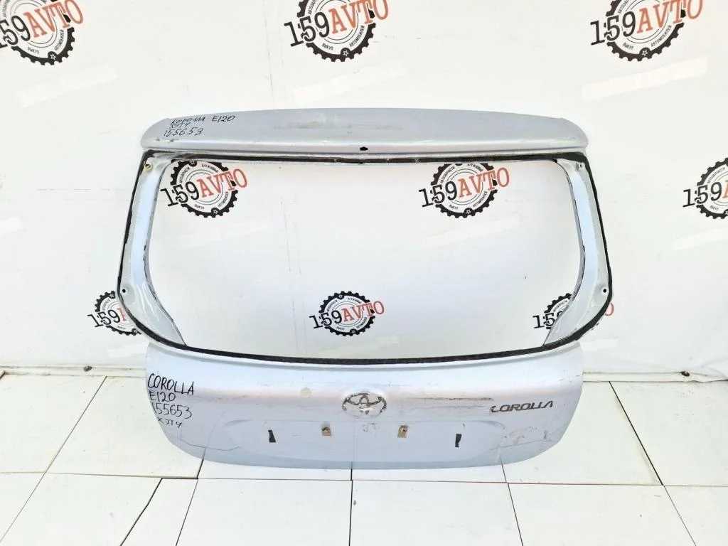 Дверь багажника Toyota Corolla (E120)