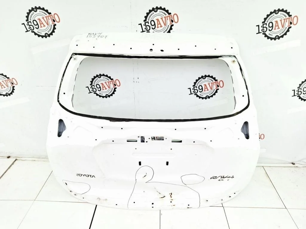 Дверь багажника Toyota RAV4 A40