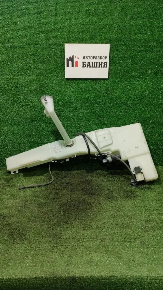 Бачок омывателя Nissan Patrol 2011 289101LL0A Y62 VK56VD