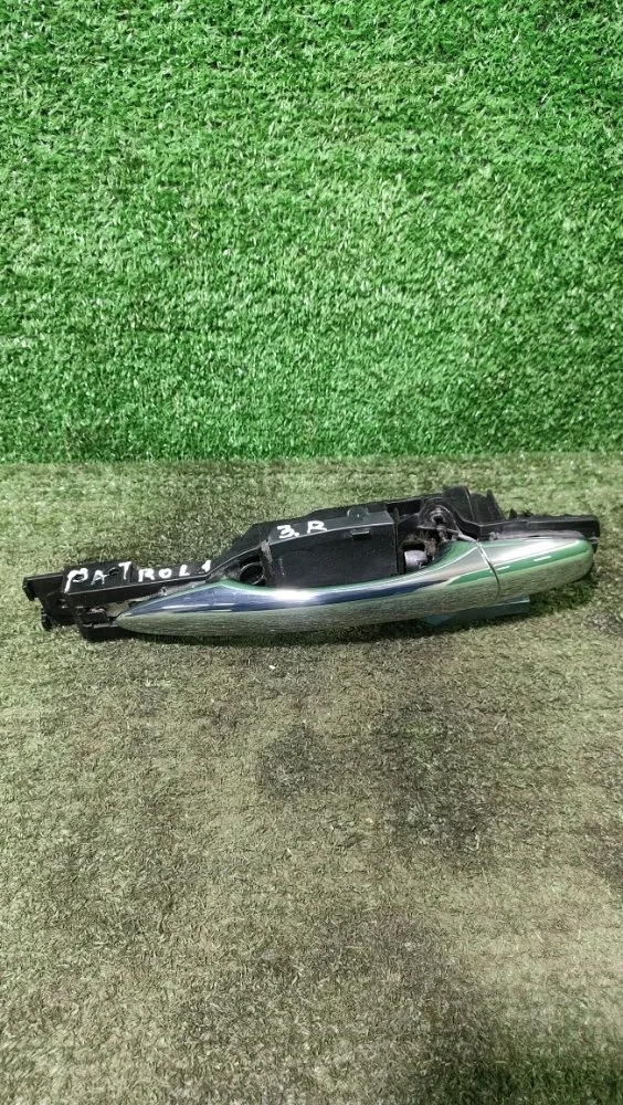 Ручка двери Nissan Patrol 2011 826401BF1A Y62 VK56VD, задняя правая