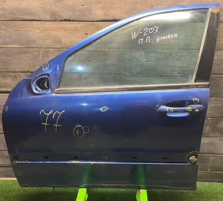 Дверь передняя левая Mercedes C-Class W203