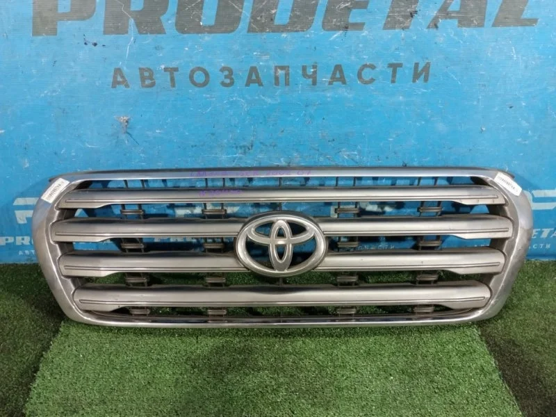 Решетка радиатора Toyota Land Cruiser 200