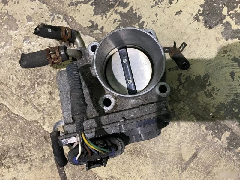 Дроссельная заслонка Toyota Rav4 2010 2203028050 XA30 1AZ-FE