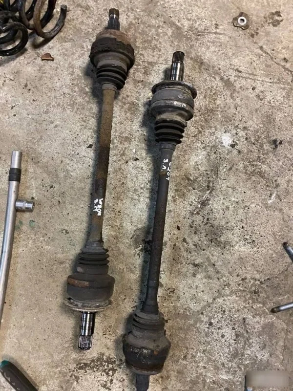 Привод Mercedes Benz C A2043501710 W204 OM646, задний