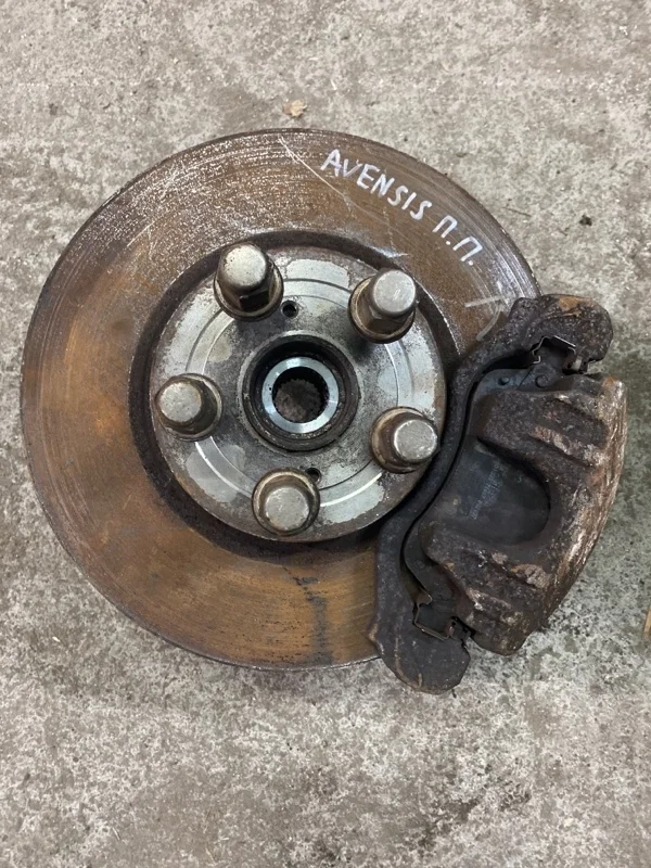 Кулак поворотный Toyota Avensis 2006 4321105051 T250 1ZZ-FE, передний правый