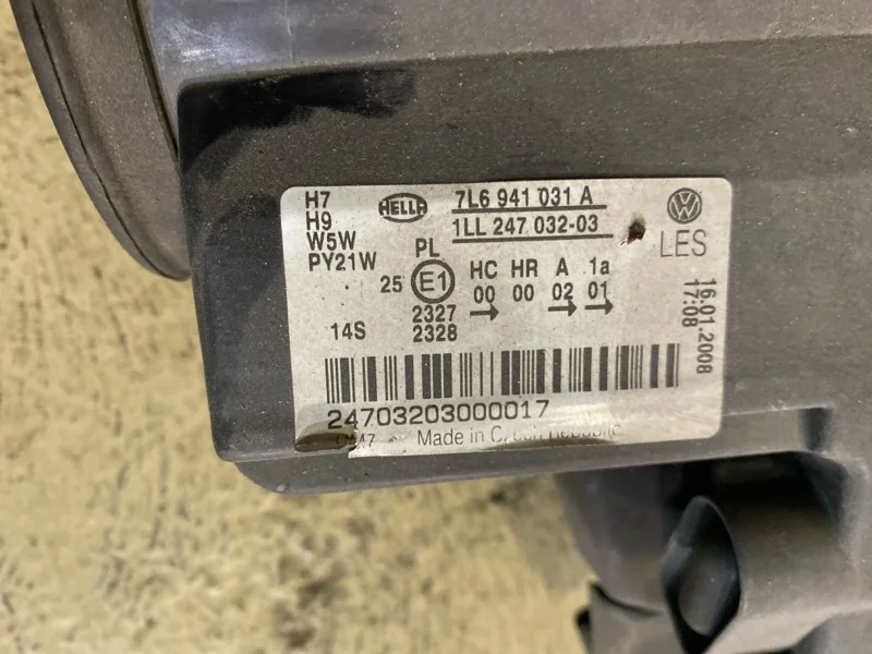 Фара Volkswagen Touareg 2009 7L6941031A GP BKS, передняя левая