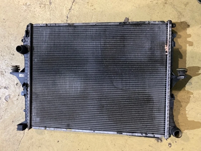 Радиатор основной Volkswagen Touareg 2009 7L6121253B GP BKS