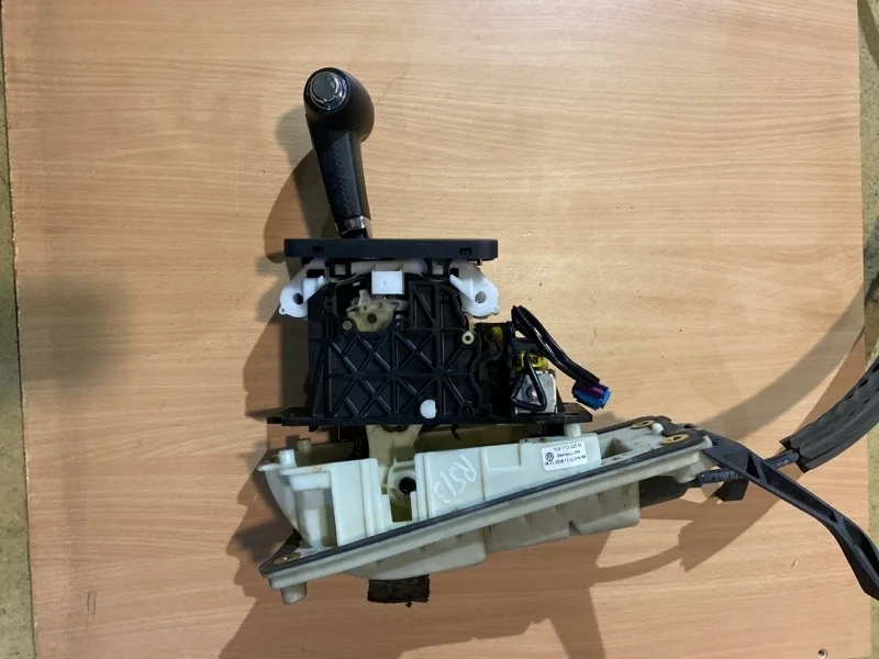 Селектор АКПП Volkswagen Touareg 2009 7L6713203A GP BKS