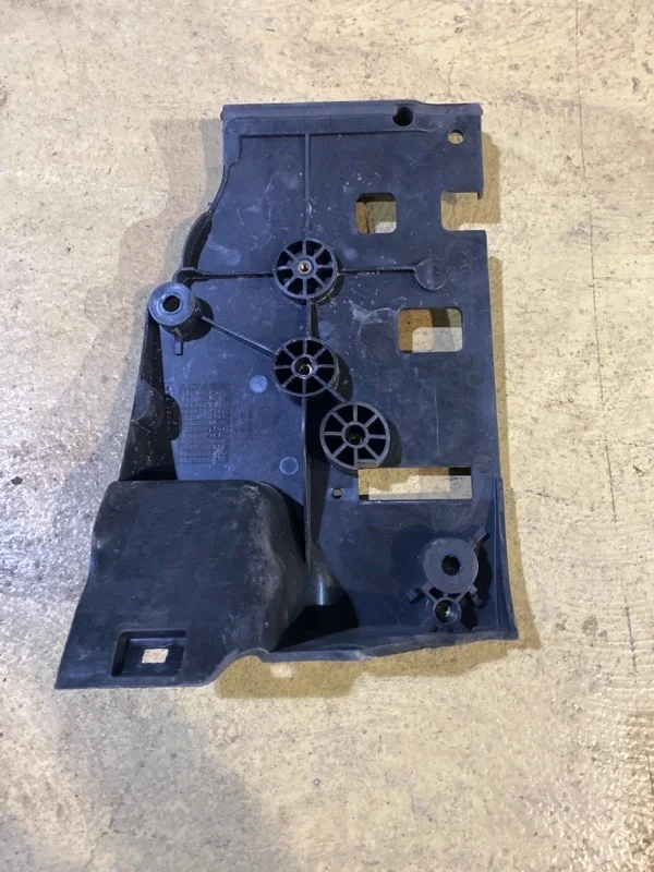 Площадка под АКБ Land Rover Discovery 3 2007 DWM500031 L319 276DT, левая