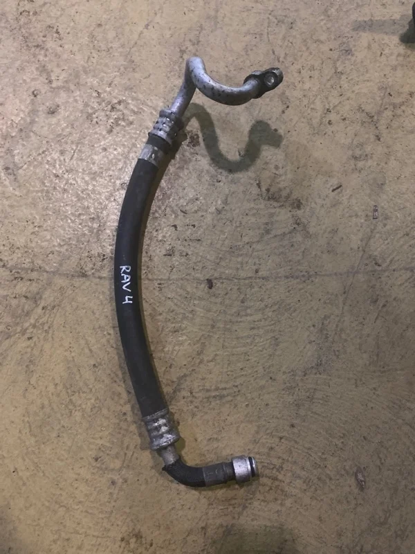 Трубка кондиционера Toyota Rav4 2010 8870442181 XA30 1AZ-FE