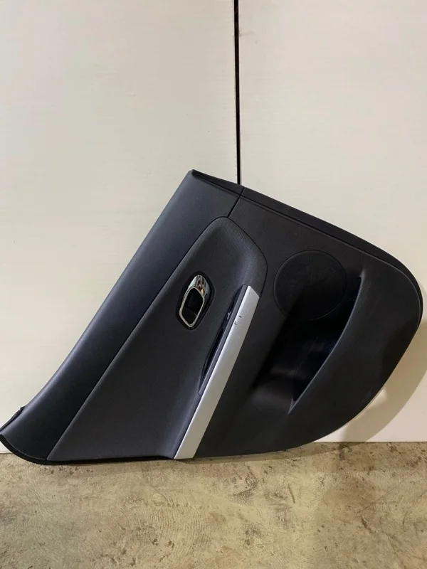 Обшивка двери Kia Ceed 2012 83307A2030DEC JD G4FD, задняя левая