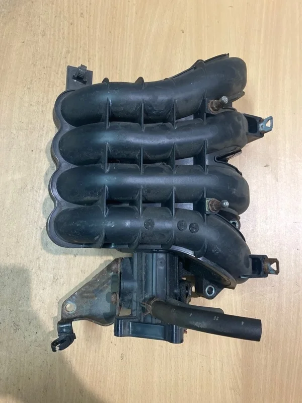 Впускной коллектор Mitsubishi Asx 2012 1540A372 GA1W 4A92