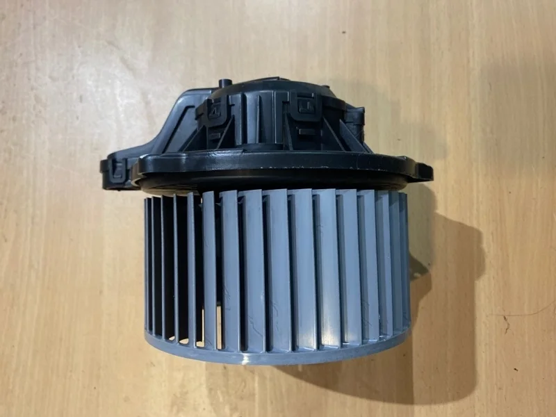 Мотор печки Kia Ceed 2012 971133X000 JD G4FD