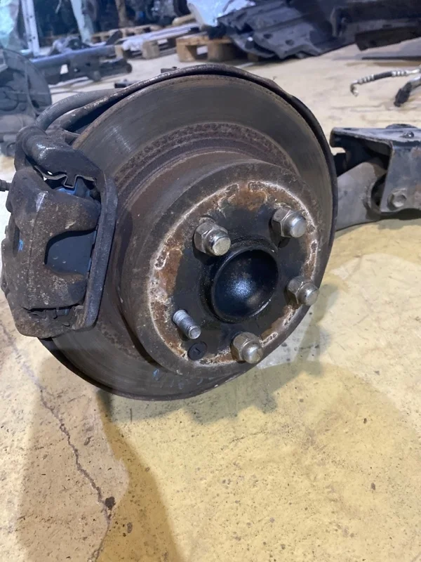 Кулак поворотный Nissan Juke 2013 432021KA0A YF15 HR16DE, задний правый