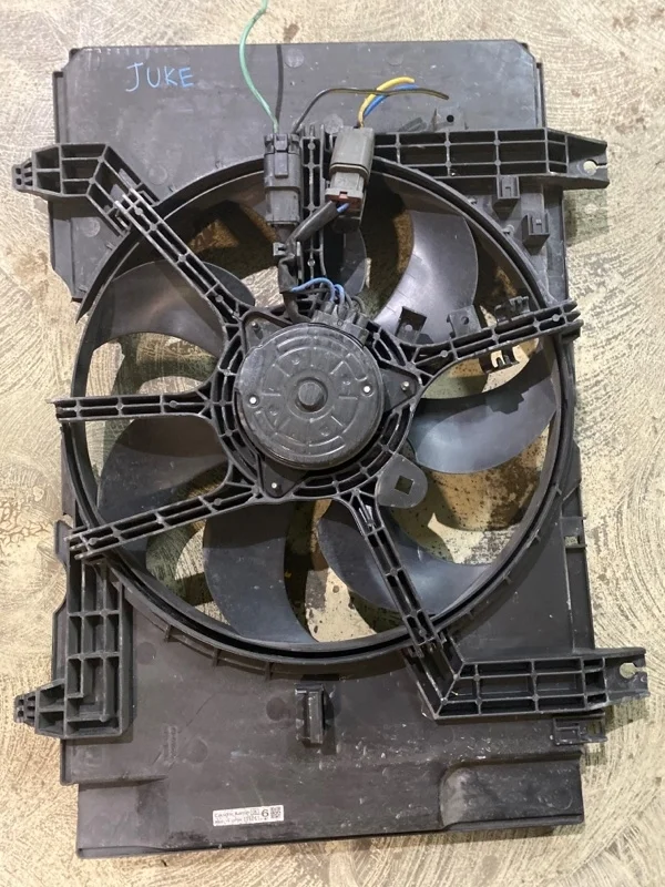 Диффузор Вентилятор Nissan Juke 2013 214811KA0A YF15 HR16DE