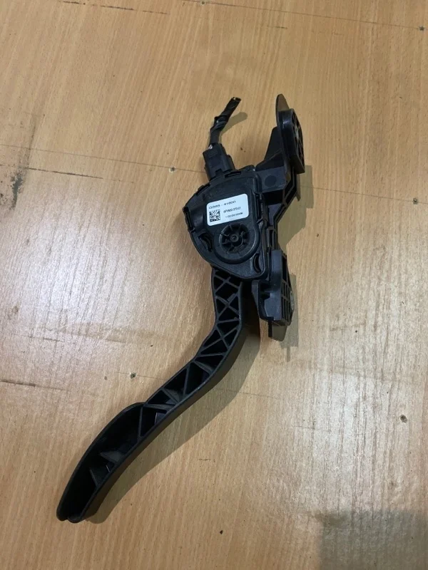 Педаль газа Mazda 6 2008 GS8S41600 GH L8
