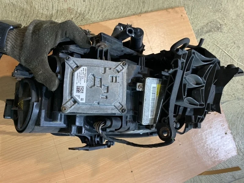 Фара ксеноновая Audi A4 2010 8K0941030AK B8 CDH, правая
