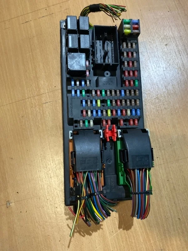 Блок предохранителей Land Rover Range Rover Sport 2009 YQE500350 L320 368DT