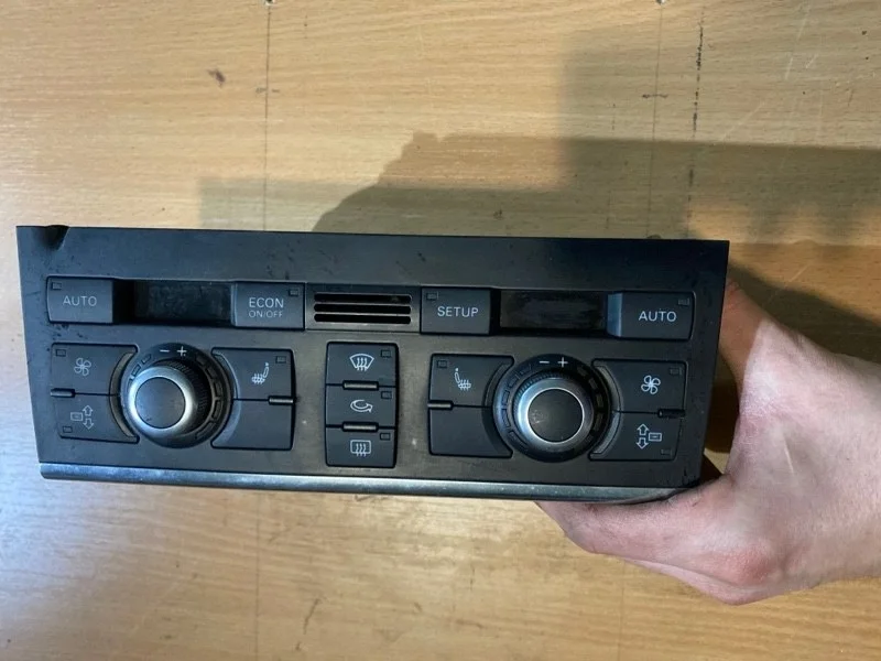 Блок управления климатом Audi Q7 2008 4L0820043F 4LB BUG