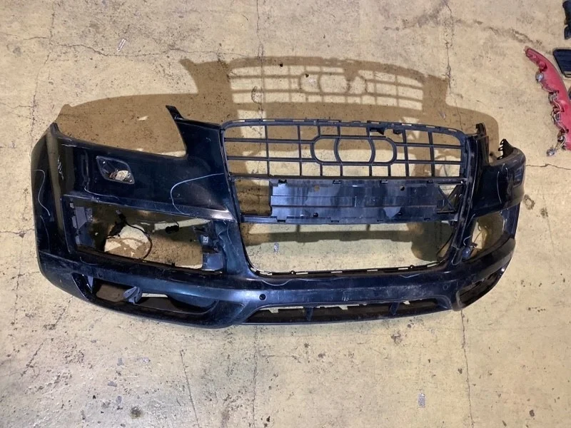 Бампер Audi Q7 2008 4L0807105C 4LB BUG, передний