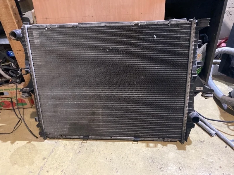 Радиатор основной Audi Q7 2008 7L6121253 4LB BUG