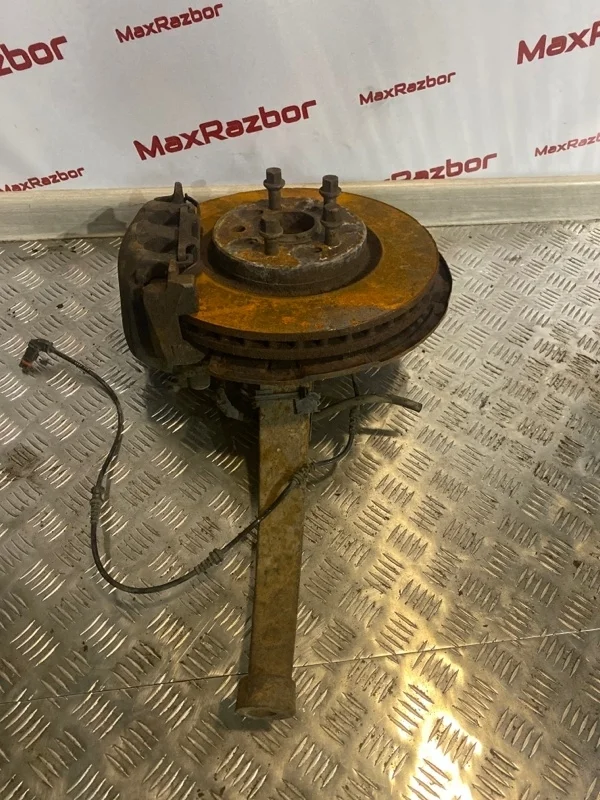 Кулак Mercedes Benz Ml 320 1643301320 W 164 OM 642, передний левый