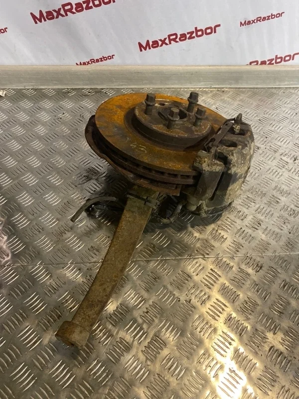 Кулак Mercedes Benz Ml 320 1643301420 W 164 OM 642, передний правый