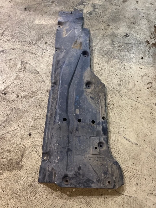 Защита днища кузова Mercedes Benz Ml 320 A1646190438 W 164 OM 642, правая