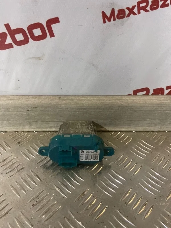 Реостат печки Audi Q7 2008 7L0907521 4LB BUG