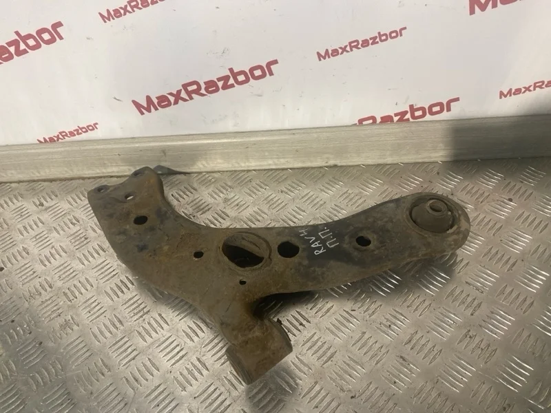 Рычаг Toyota Rav4 4806842060 XA30 1AZ-FE, передний правый