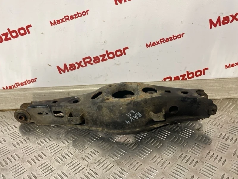 Рычаг Toyota Rav4 4873042050 XA30 1AZ-FE, задний правый