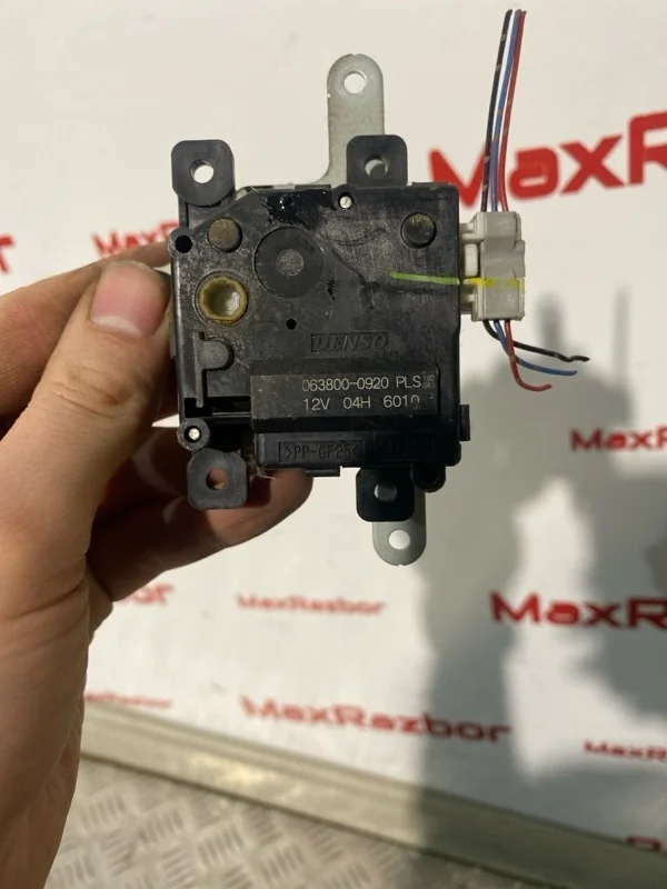 Привод заслонки печки Toyota Rav4 0638000920 XA30 1AZ-FE