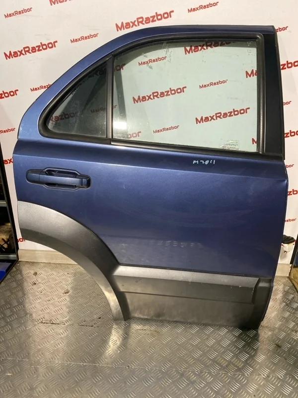 Дверь Kia Sorento 770043E011 BL D4CB, задняя правая
