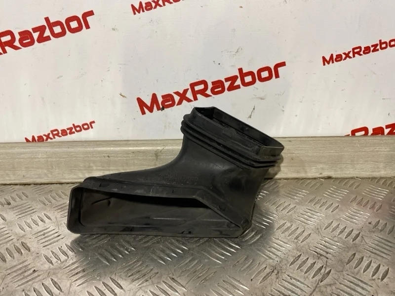 Воздуховод Audi Q5 8R0129739 8RB CNCB